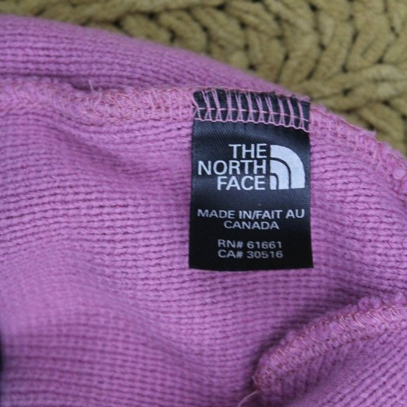⬇️ $22 The North Face Pink, White, and Gray Girl's Hat - Picture 4 of 8